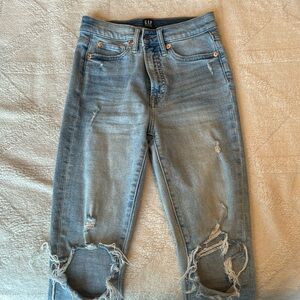 High waisted gap fitted ripped jeans